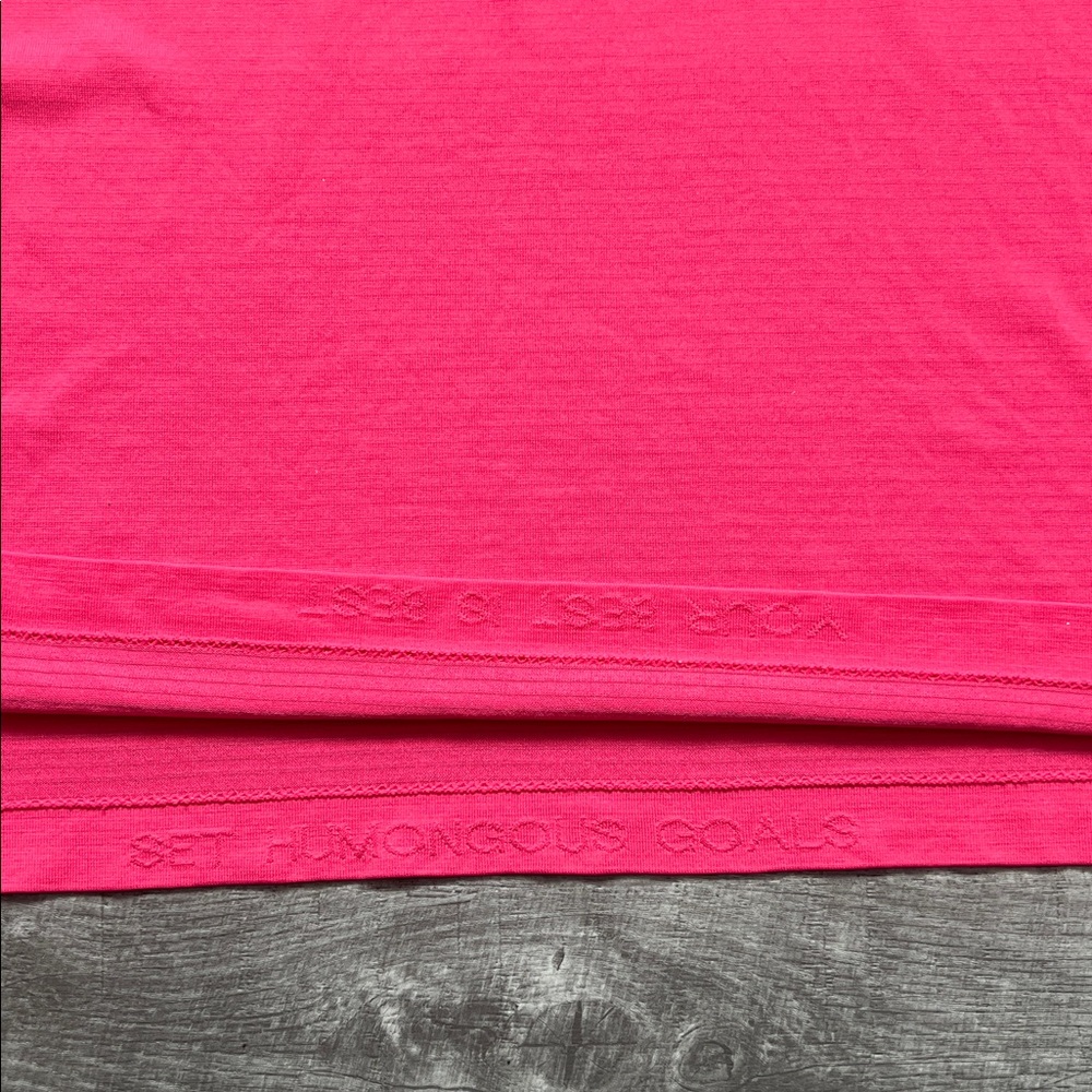 Lululemon Train to Be Tank Top
Lip Gloss / Lip Gloss - Picture 13 of 14